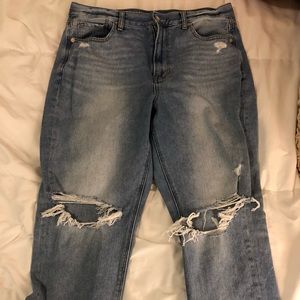 Distressed Mom Jean